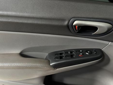 HONDA Civic 1.8 16V 4P FLEX LXS AUTOM�TICO, Foto 13