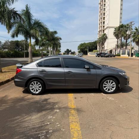 HONDA Civic 1.8 16V 4P FLEX LXS AUTOM�TICO, Foto 4