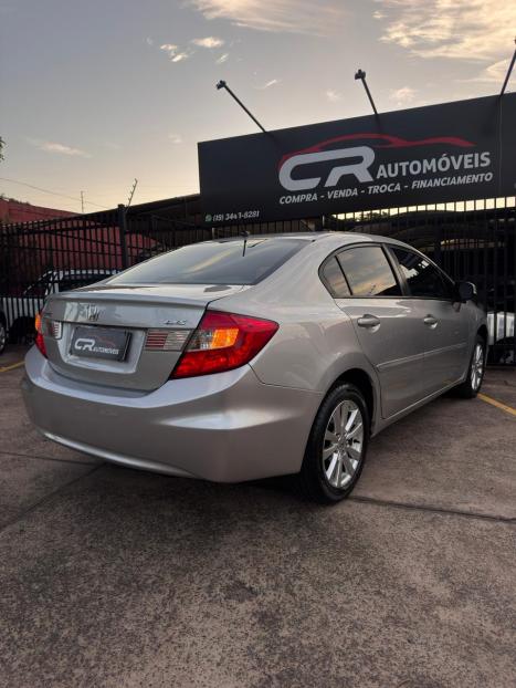 HONDA Civic 1.8 16V 4P FLEX LXS AUTOM�TICO, Foto 4
