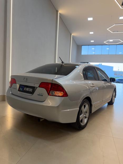 HONDA Civic 1.8 16V 4P FLEX LXL AUTOM�TICO, Foto 3