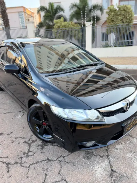 HONDA Civic 1.8 16V 4P FLEX LXS, Foto 4