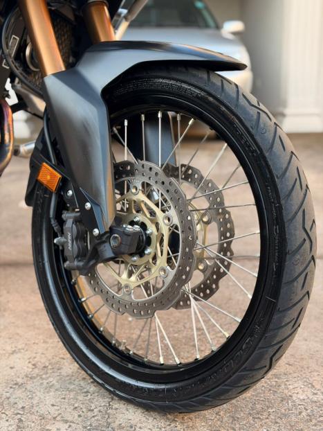 HONDA CRF 1000L Africa Twin TE, Foto 8