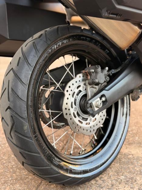 HONDA CRF 1000L Africa Twin TE, Foto 9