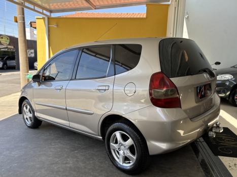 HONDA Fit 1.4 16V 4P LX FLEX AUTOMÁTICO, Foto 8 HONDA Fit 1.4 16V 4P LX FLEX AUTOMÁTICO, Foto 8