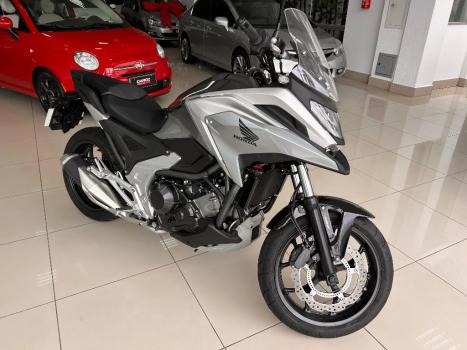HONDA NC 750 X ABS, Foto 1