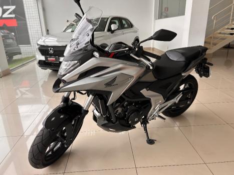 HONDA NC 750 X ABS, Foto 2