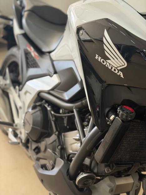 HONDA NC 750 X ABS, Foto 2
