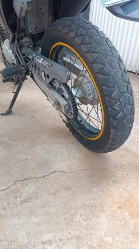 HONDA NXR Bros 125 ES, Foto 3