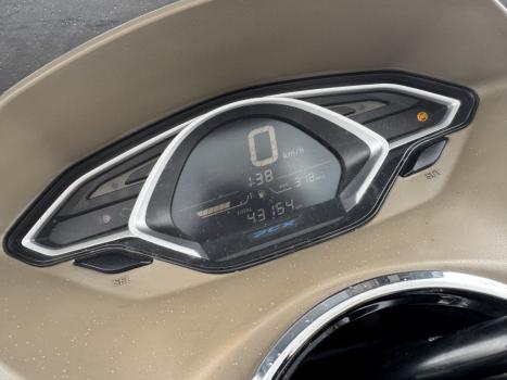 HONDA PCX 150 DLX, Foto 2