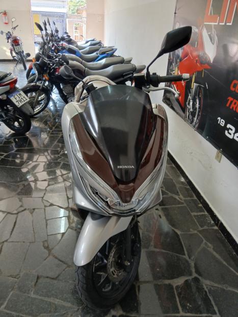 HONDA PCX 150 DLX, Foto 3
