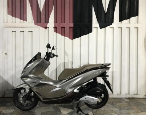 HONDA PCX 150 DLX, Foto 2