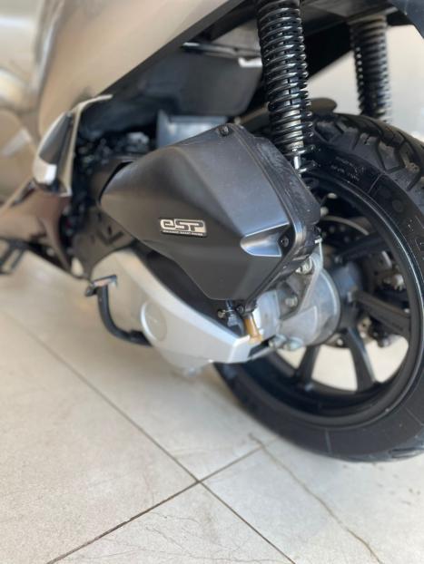 HONDA PCX 150 DLX, Foto 4
