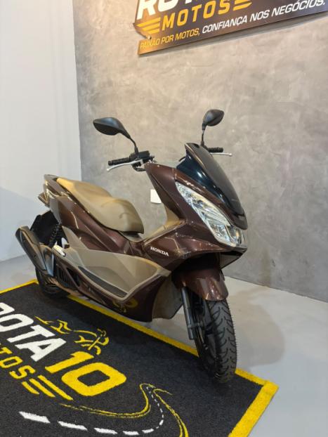HONDA PCX 150 DLX, Foto 3