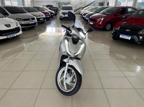 HONDA SH 150 I , Foto 2