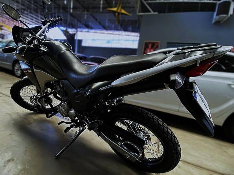 HONDA XRE 300 , Foto 2
