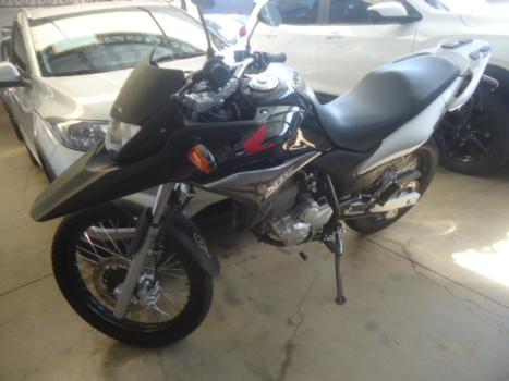 HONDA XRE 300 ABS, Foto 2
