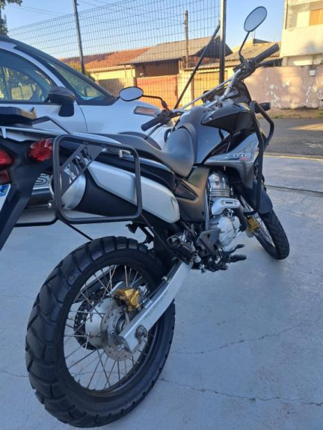 HONDA XRE 300 ADVENTURE, Foto 3