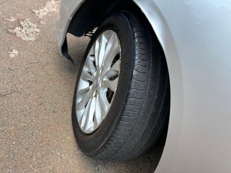 HYUNDAI Azera 3.3 V6 24V GLS AUTOM�TICO, Foto 9