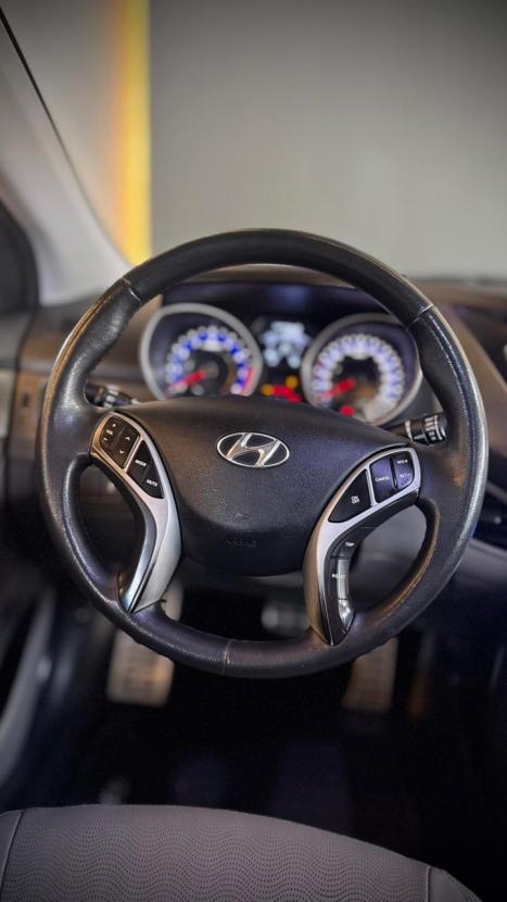HYUNDAI Elantra 1.8 16V 4P GLS AUTOM�TICO, Foto 10