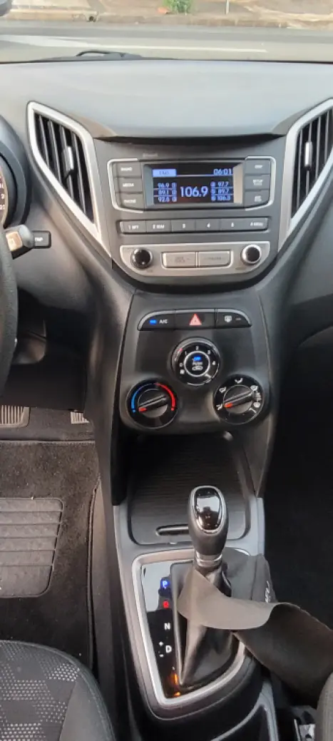 HYUNDAI HB 20 Hatch 1.6 16V 4P COMFORT FLEX AUTOMTICO, Foto 13