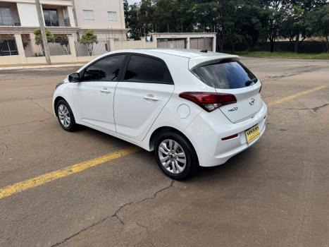 HYUNDAI HB 20 Hatch 1.6 16V 4P FLEX COMFORT PLUS AUTOMTICO, Foto 4
