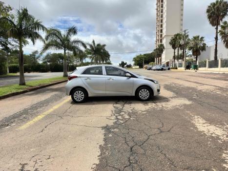 HYUNDAI HB 20 Hatch 1.0 12V 4P FLEX UNIQUE, Foto 2