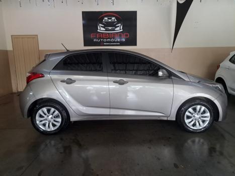 HYUNDAI HB 20 Hatch 1.6 16V 4P FLEX COMFORT PLUS AUTOM�TICO, Foto 4