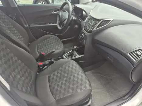 HYUNDAI HB 20 Hatch 1.6 16V 4P FLEX COMFORT PLUS AUTOM�TICO, Foto 9