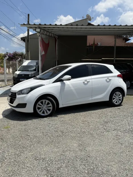 HYUNDAI HB 20 Hatch 1.6 16V 4P FLEX COMFORT PLUS, Foto 2