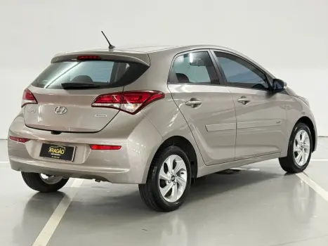 HYUNDAI HB 20 Hatch 1.6 16V 4P COMFORT STYLE FLEX, Foto 6