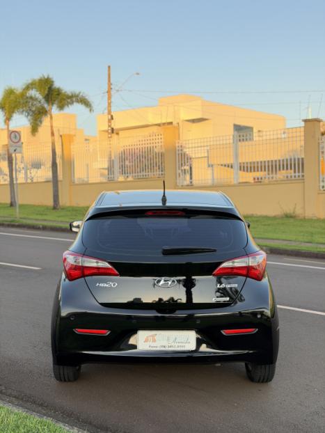 HYUNDAI HB 20 Hatch 1.6 16V 4P FLEX COMFORT PLUS AUTOM�TICO, Foto 4