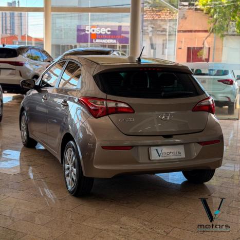 HYUNDAI HB 20 Hatch 1.0 12V 4P FLEX COMFORT PLUS, Foto 2