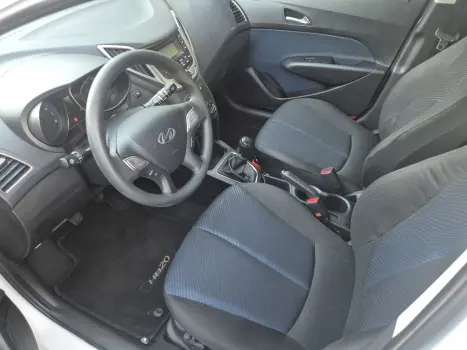 HYUNDAI HB 20 Hatch 1.6 16V 4P FLEX COMFORT PLUS, Foto 9