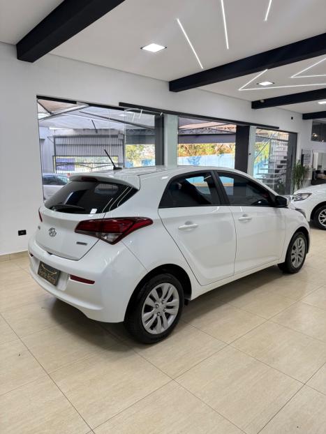 HYUNDAI HB 20 Hatch 1.6 16V 4P COMFORT FLEX AUTOM�TICO, Foto 9