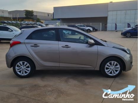 HYUNDAI HB 20 Hatch 1.6 16V 4P FLEX COMFORT PLUS AUTOM�TICO, Foto 4