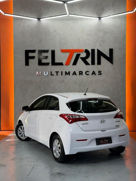 HYUNDAI HB 20 Hatch 1.6 16V 4P FLEX COMFORT PLUS AUTOM�TICO, Foto 6