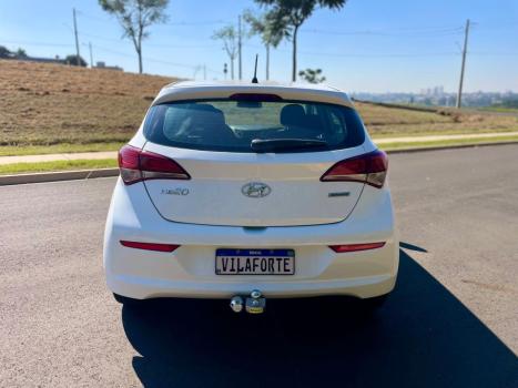 HYUNDAI HB 20 Hatch 1.6 16V 4P FLEX COMFORT PLUS AUTOM�TICO, Foto 4