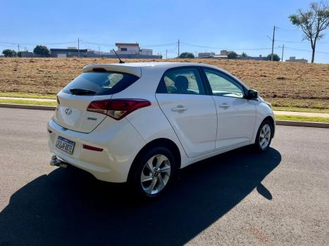 HYUNDAI HB 20 Hatch 1.6 16V 4P FLEX COMFORT PLUS AUTOM�TICO, Foto 5