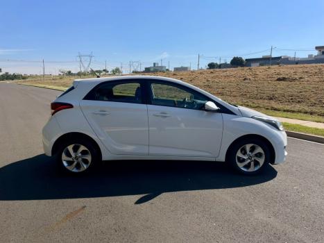 HYUNDAI HB 20 Hatch 1.6 16V 4P FLEX COMFORT PLUS AUTOM�TICO, Foto 6