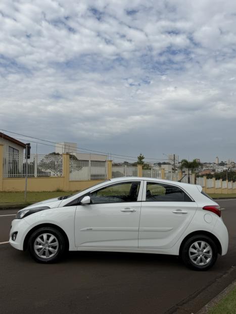 HYUNDAI HB 20 Hatch 1.6 16V 4P FLEX COMFORT PLUS, Foto 2