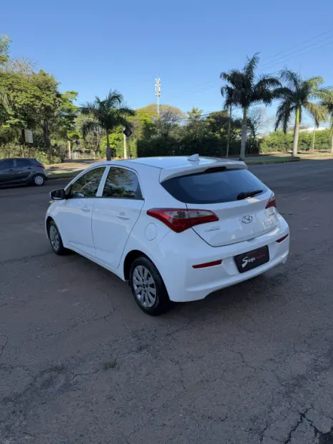 HYUNDAI HB 20 Hatch 1.6 16V 4P FLEX COMFORT PLUS, Foto 5