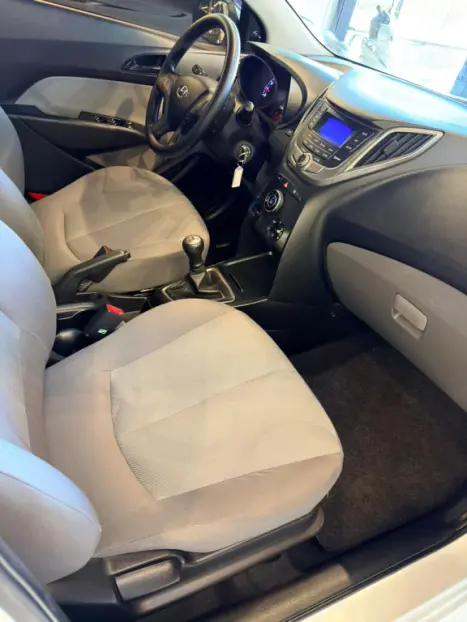 HYUNDAI HB 20 Sedan 1.0 12V 4P FLEX COMFORT PLUS, Foto 9