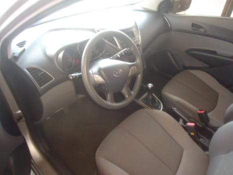 HYUNDAI HB 20 Sedan 1.0 12V 4P FLEX COMFORT PLUS, Foto 2