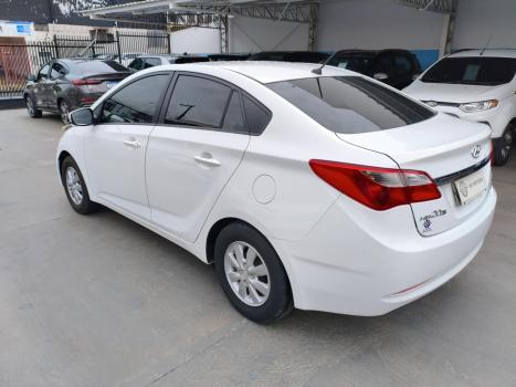 HYUNDAI HB 20 Sedan 1.6 16V 4P FLEX COMFORT PLUS AUTOM�TICO, Foto 4