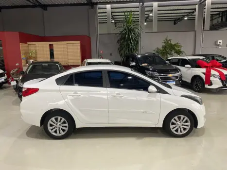 HYUNDAI HB 20 Sedan 1.6 16V 4P FLEX COMFORT PLUS AUTOM�TICO, Foto 4