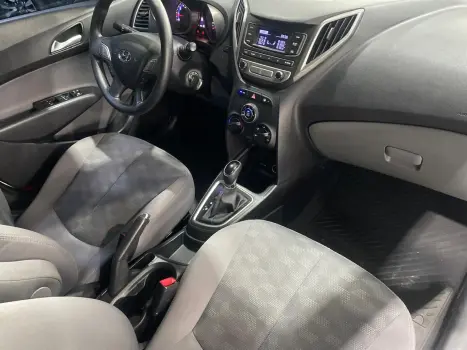 HYUNDAI HB 20 Sedan 1.6 16V 4P FLEX COMFORT PLUS AUTOM�TICO, Foto 14