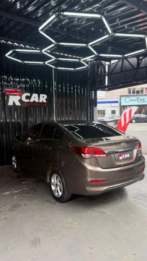 HYUNDAI HB 20 Sedan 1.6 16V 4P FLEX COMFORT PLUS AUTOM�TICO, Foto 9