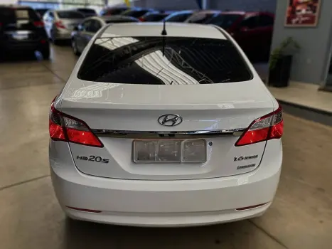 HYUNDAI HB 20 Sedan 1.6 16V 4P FLEX COMFORT PLUS AUTOM�TICO, Foto 4