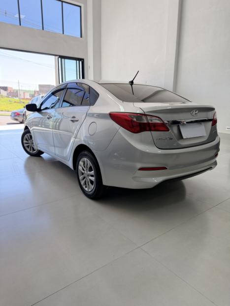 HYUNDAI HB 20 Sedan 1.6 16V 4P FLEX COMFORT AUTOM�TICO, Foto 3