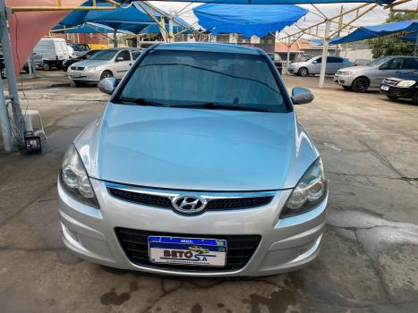 HYUNDAI I30 2.0 16V 4P, Foto 1